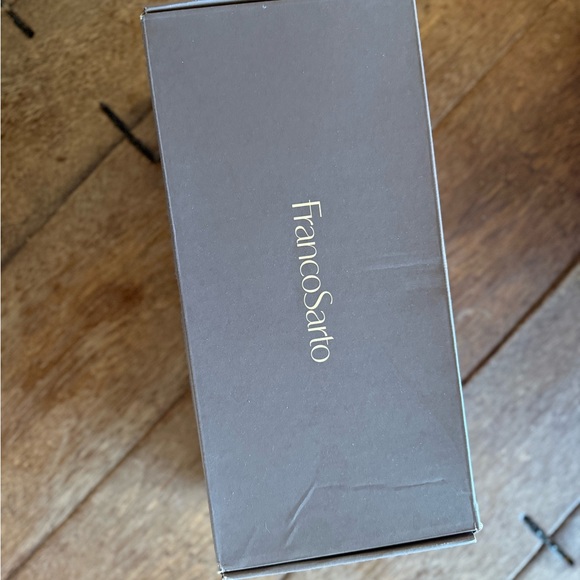 Brand New Franco Sarto Navy Patent Tassel Loafers – Women’s Size 10 - Picture 3 of 5